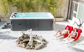 Rosso Di Sera Tuscany - Adults Only